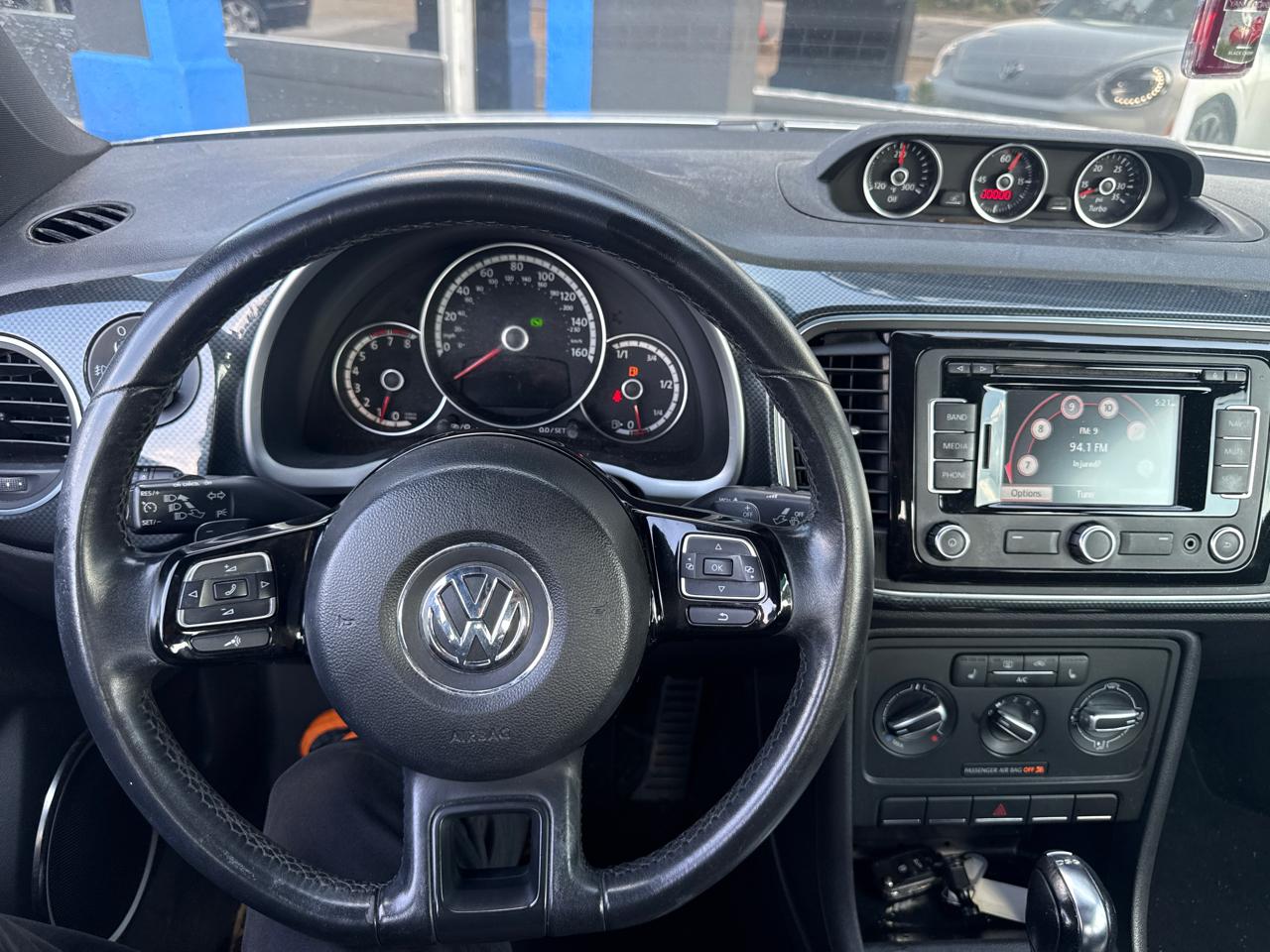 Volkswagen Beetle Coupe  2013