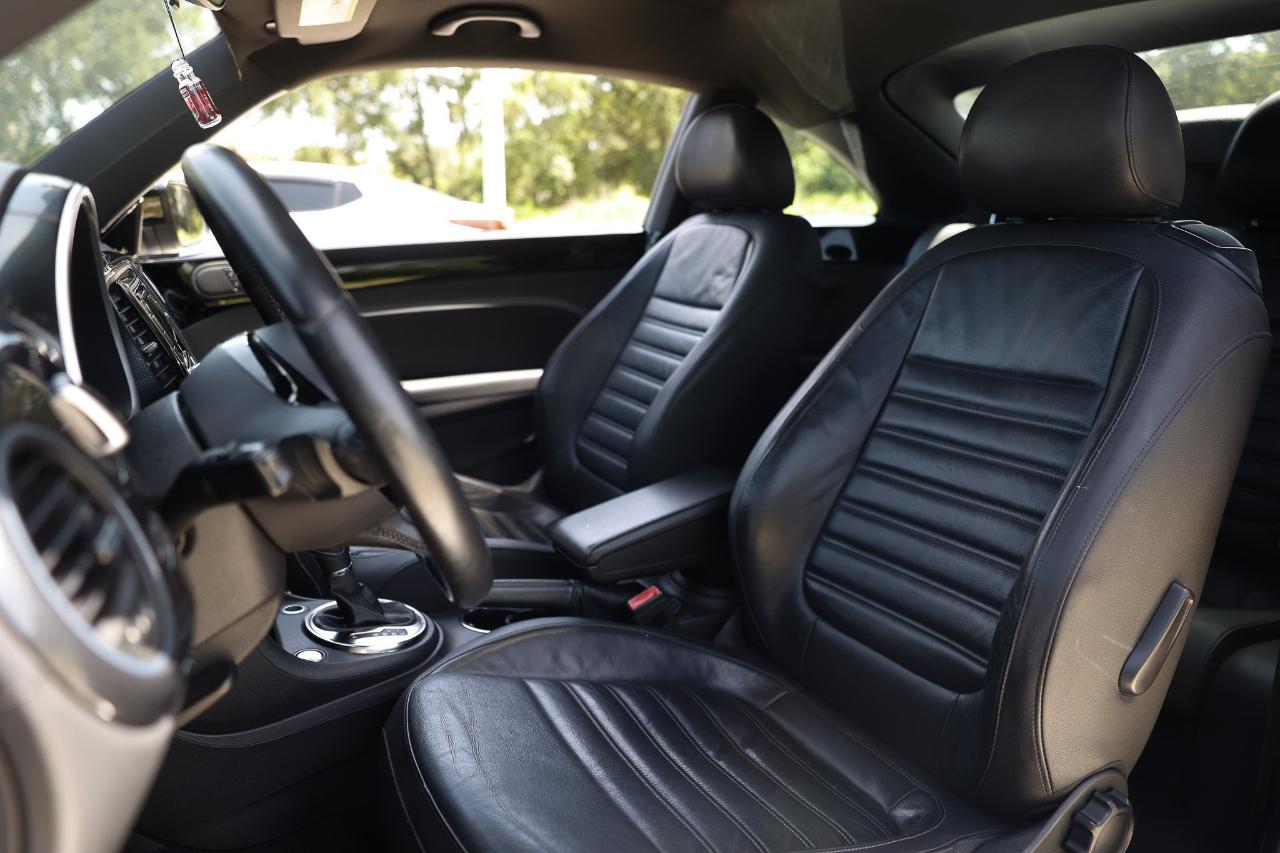 Volkswagen Beetle Coupe  2013