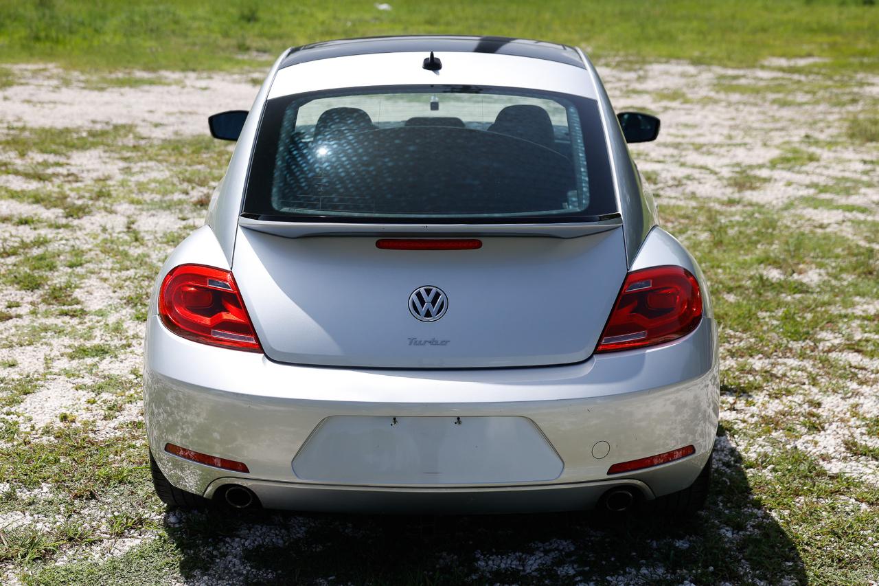 Volkswagen Beetle Coupe  2013