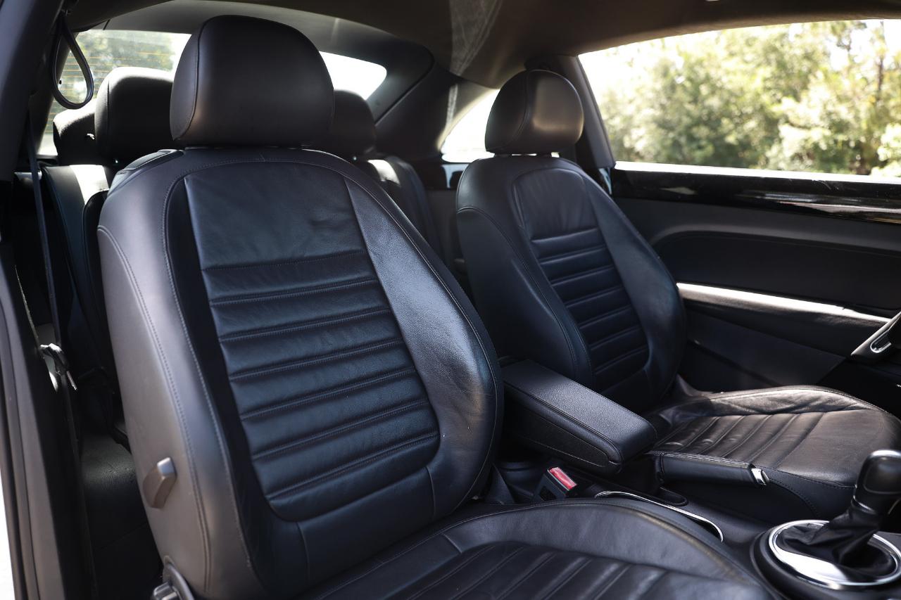 Volkswagen Beetle Coupe  2013