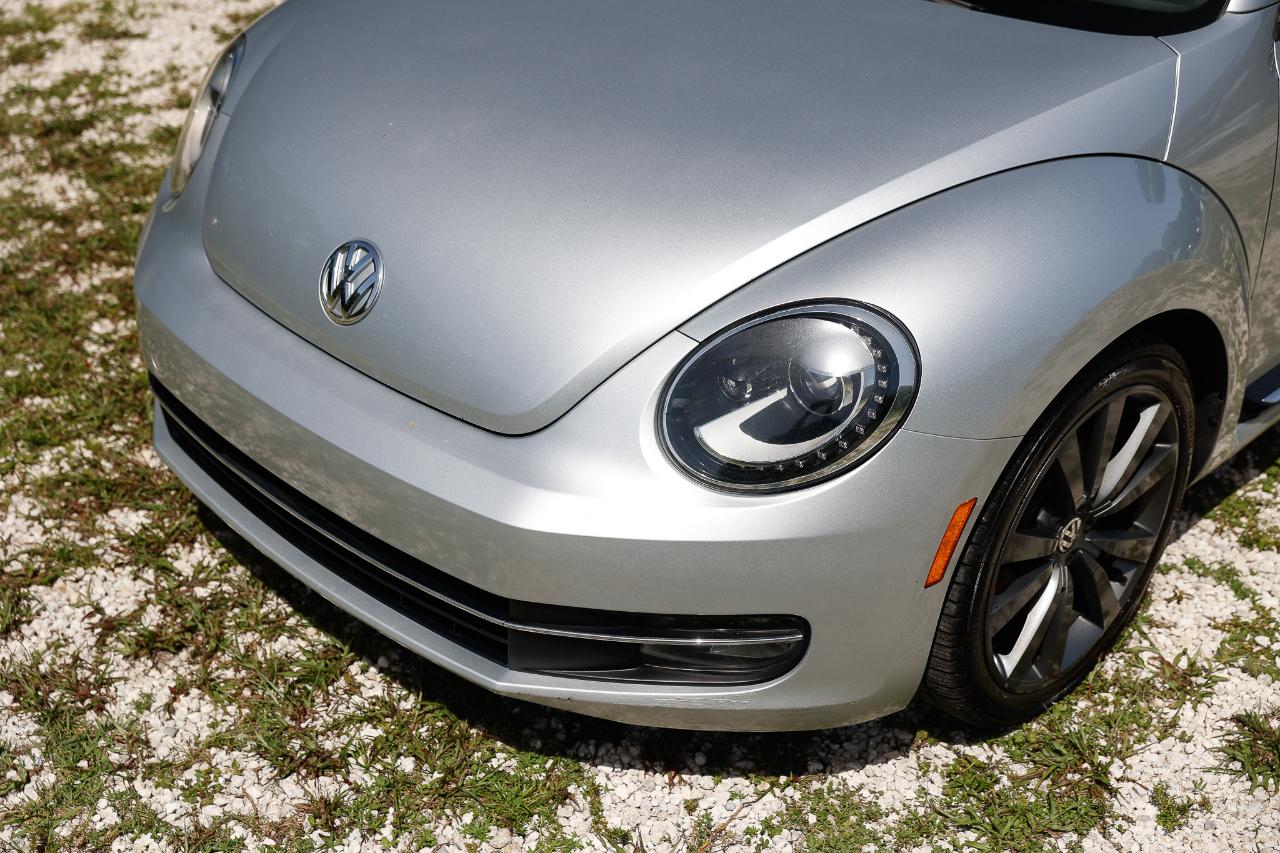 Volkswagen Beetle Coupe  2013