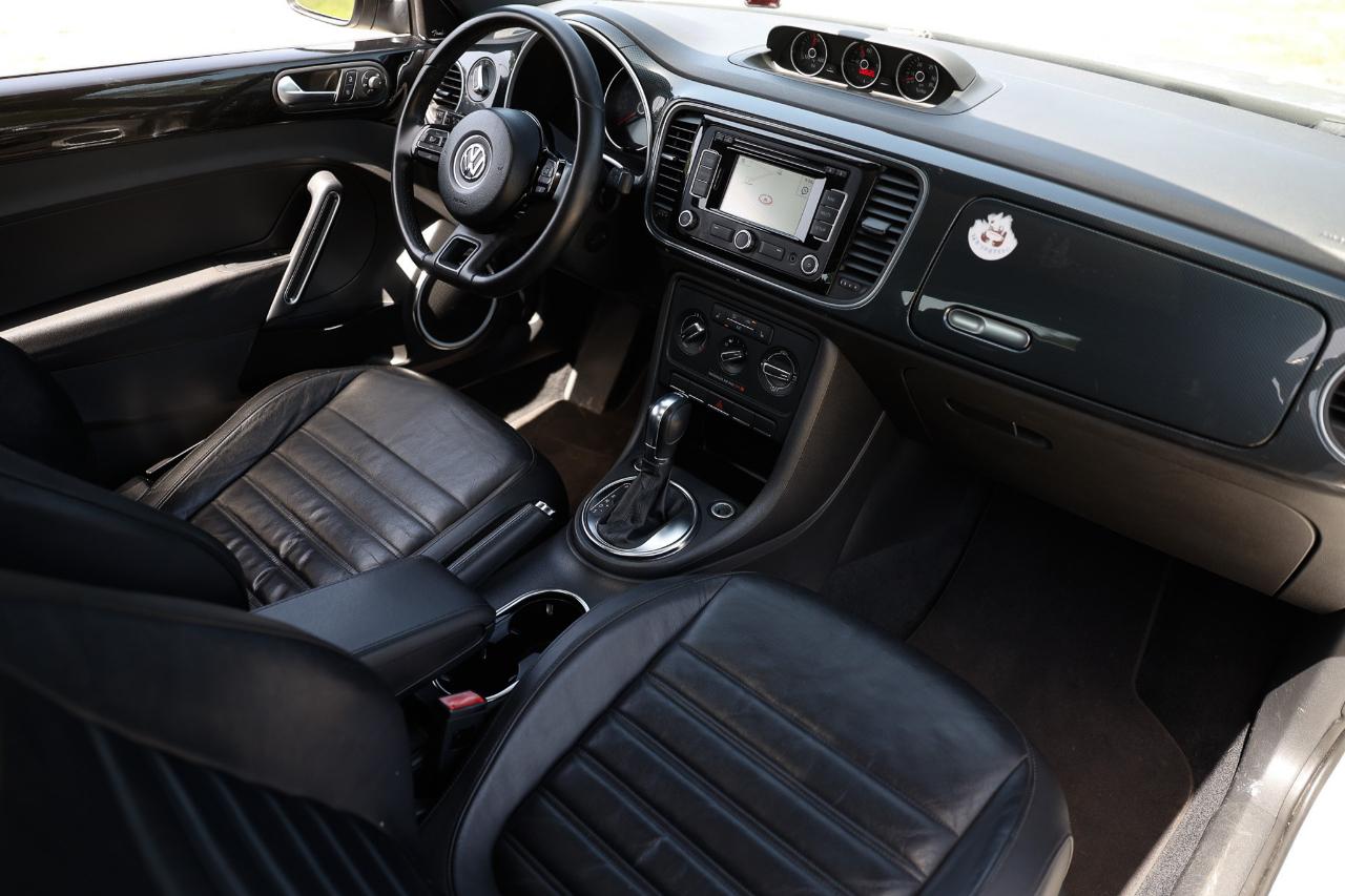 Volkswagen Beetle Coupe  2013