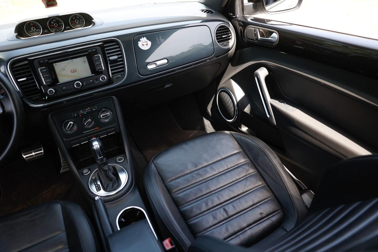 Volkswagen Beetle Coupe  2013