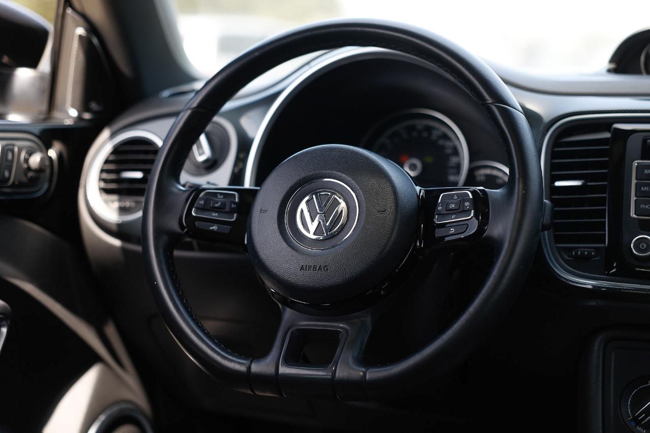 Volkswagen Beetle Coupe  2013