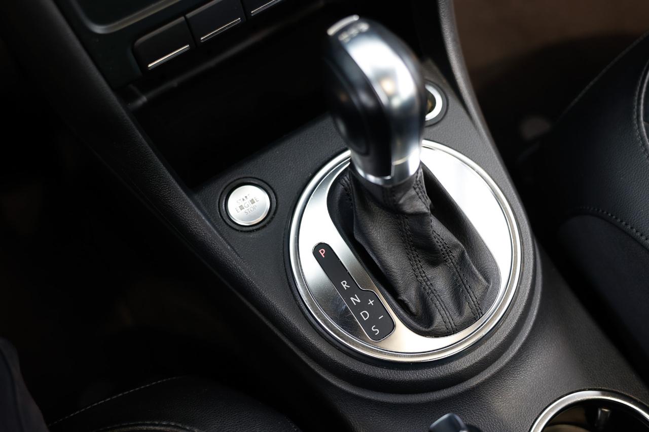 Volkswagen Beetle Coupe  2013