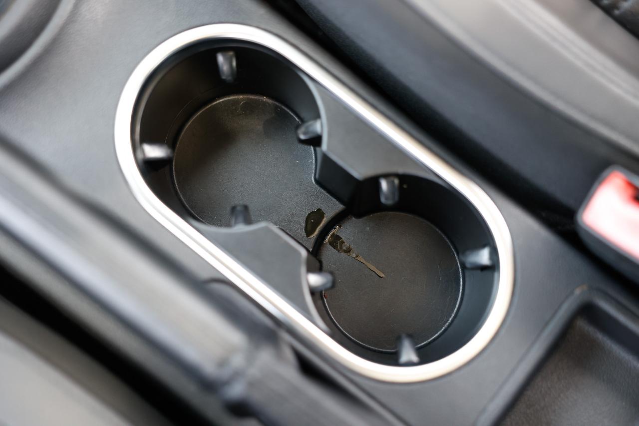 Volkswagen Beetle Coupe  2013