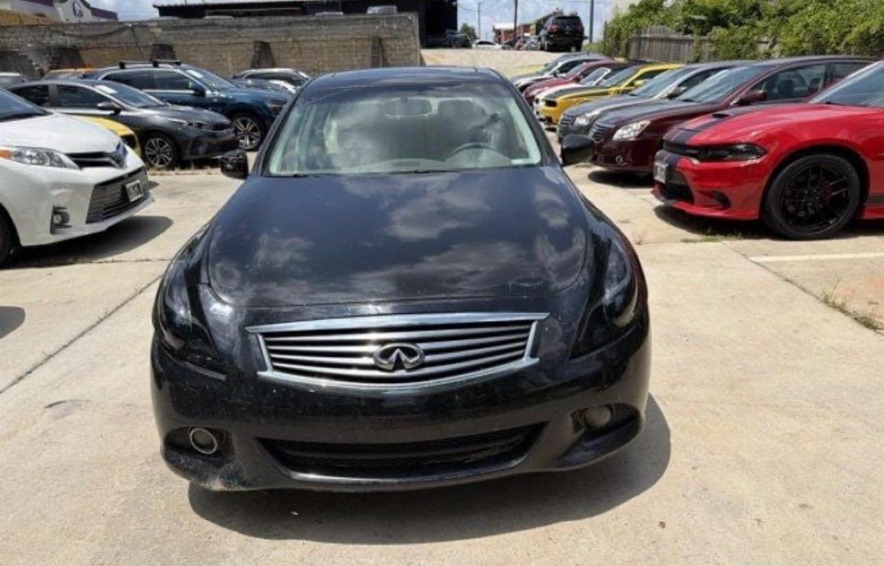 Infiniti G37 Sedan  2011