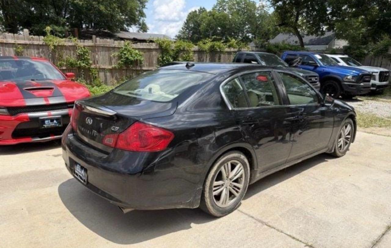 Infiniti G37 Sedan  2011