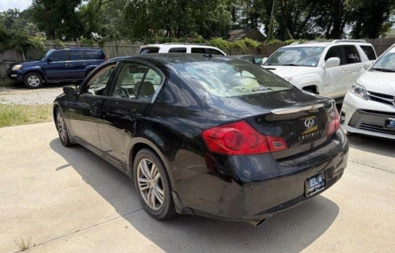 Infiniti G37 Sedan  2011