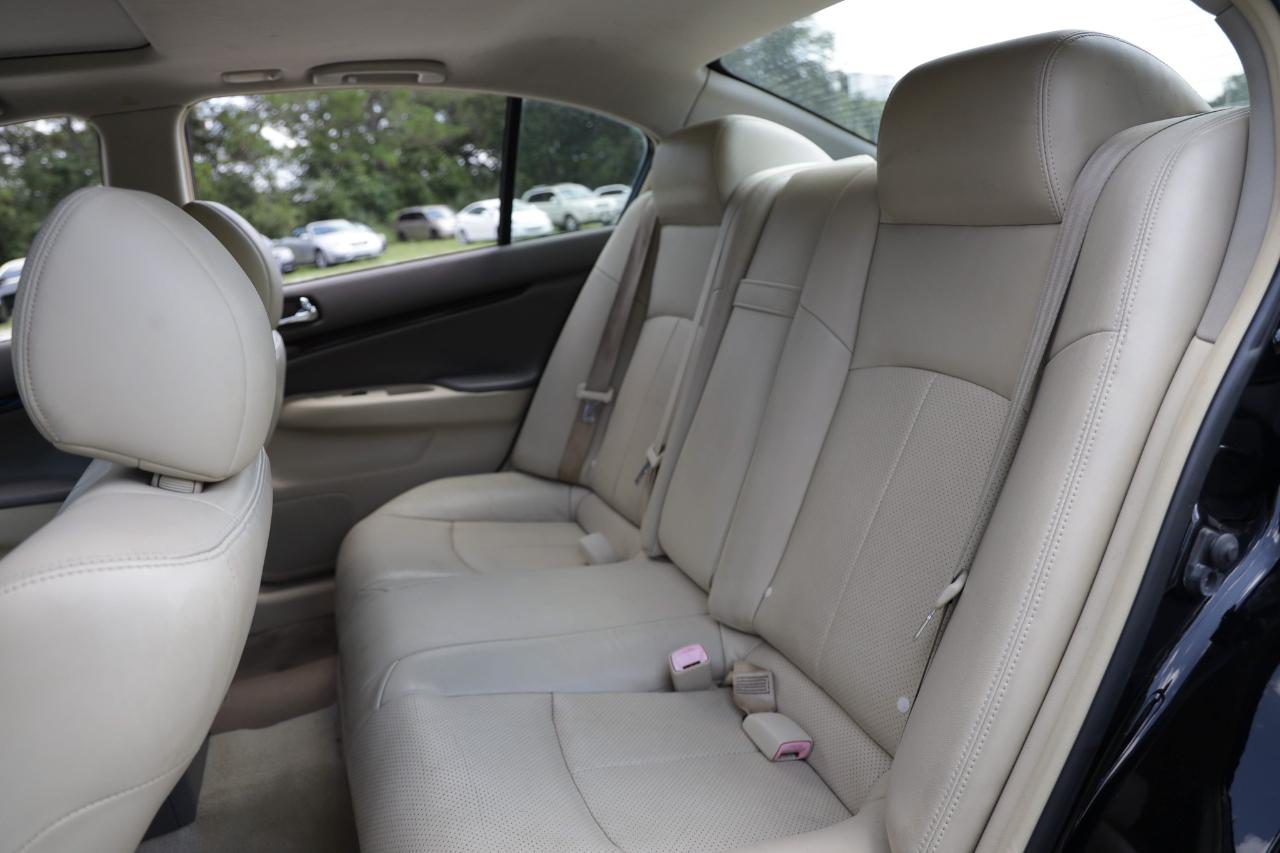 Infiniti G37 Sedan  2011