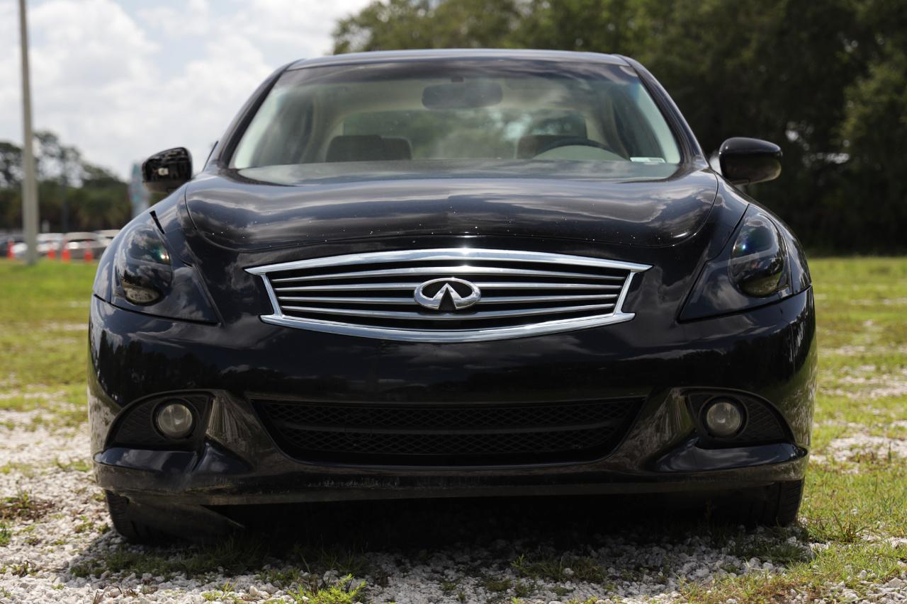 Infiniti G37 Sedan  2011
