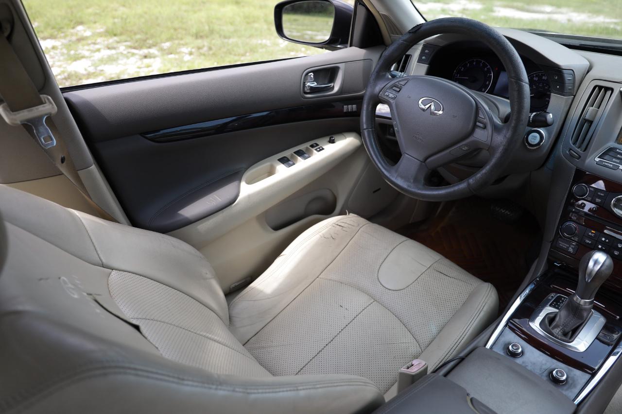 Infiniti G37 Sedan  2011