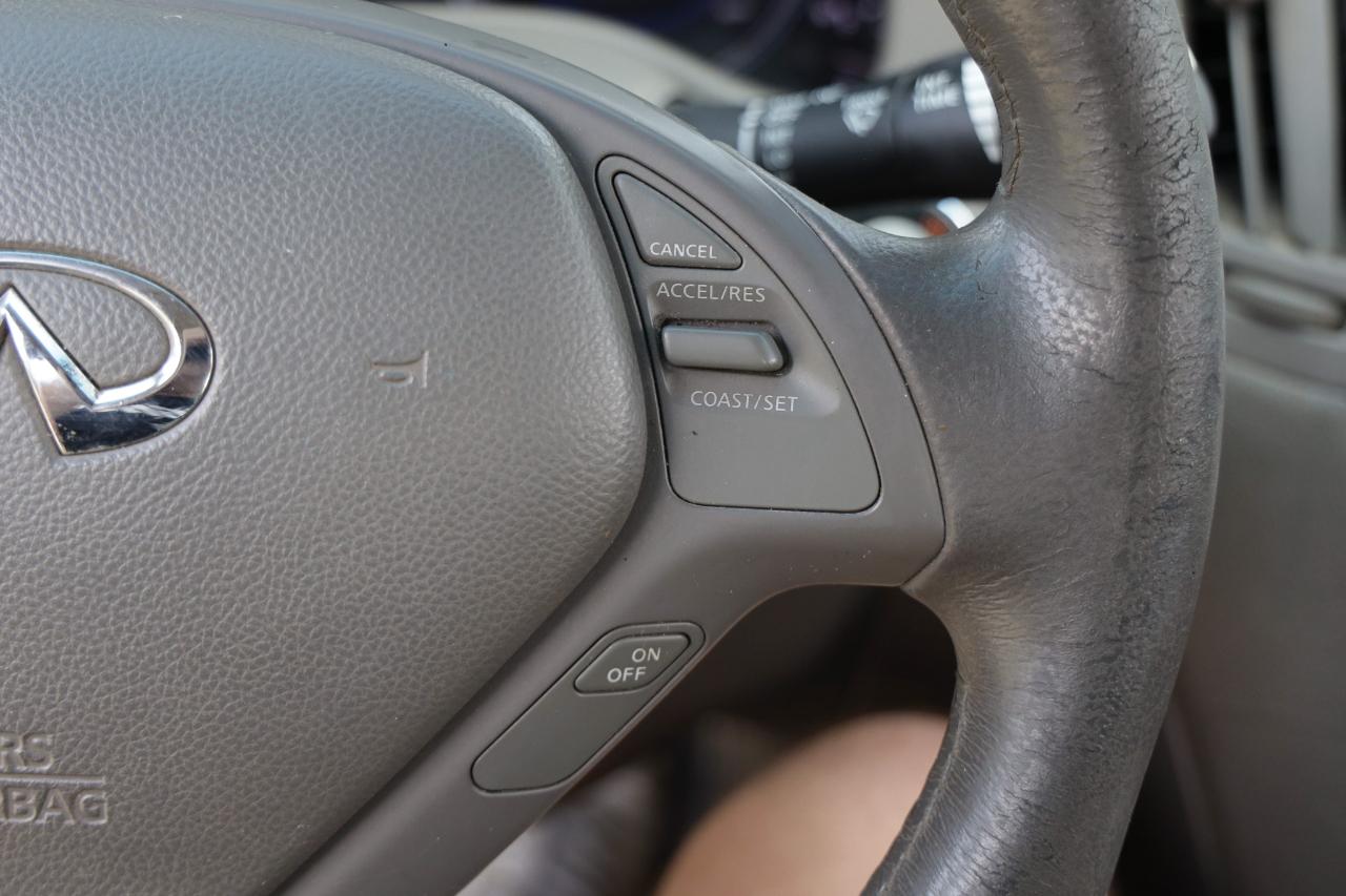 Infiniti G37 Sedan  2011