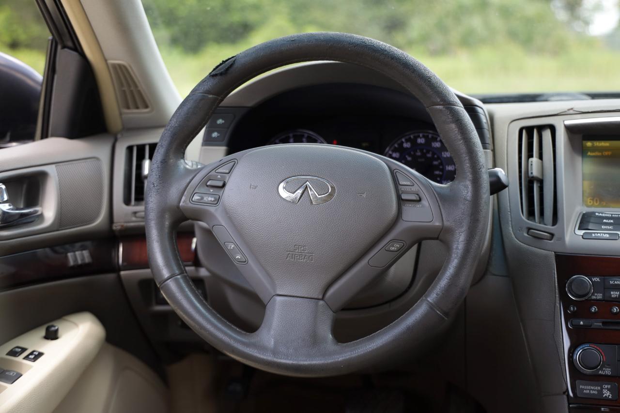 Infiniti G37 Sedan  2011