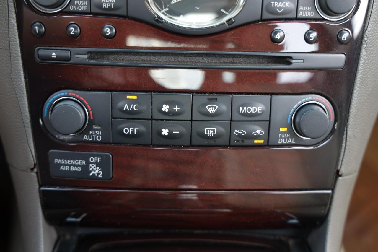 Infiniti G37 Sedan  2011