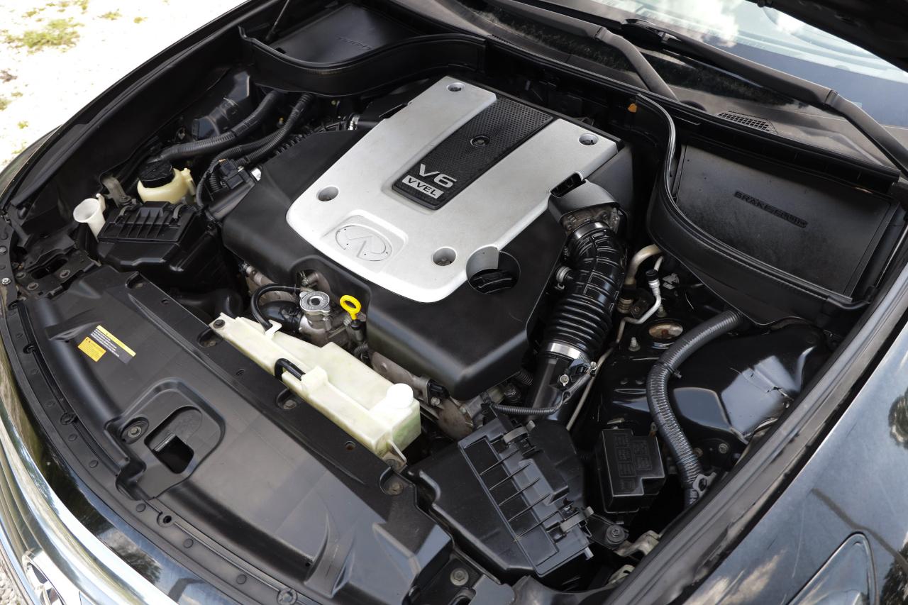 Infiniti G37 Sedan  2011