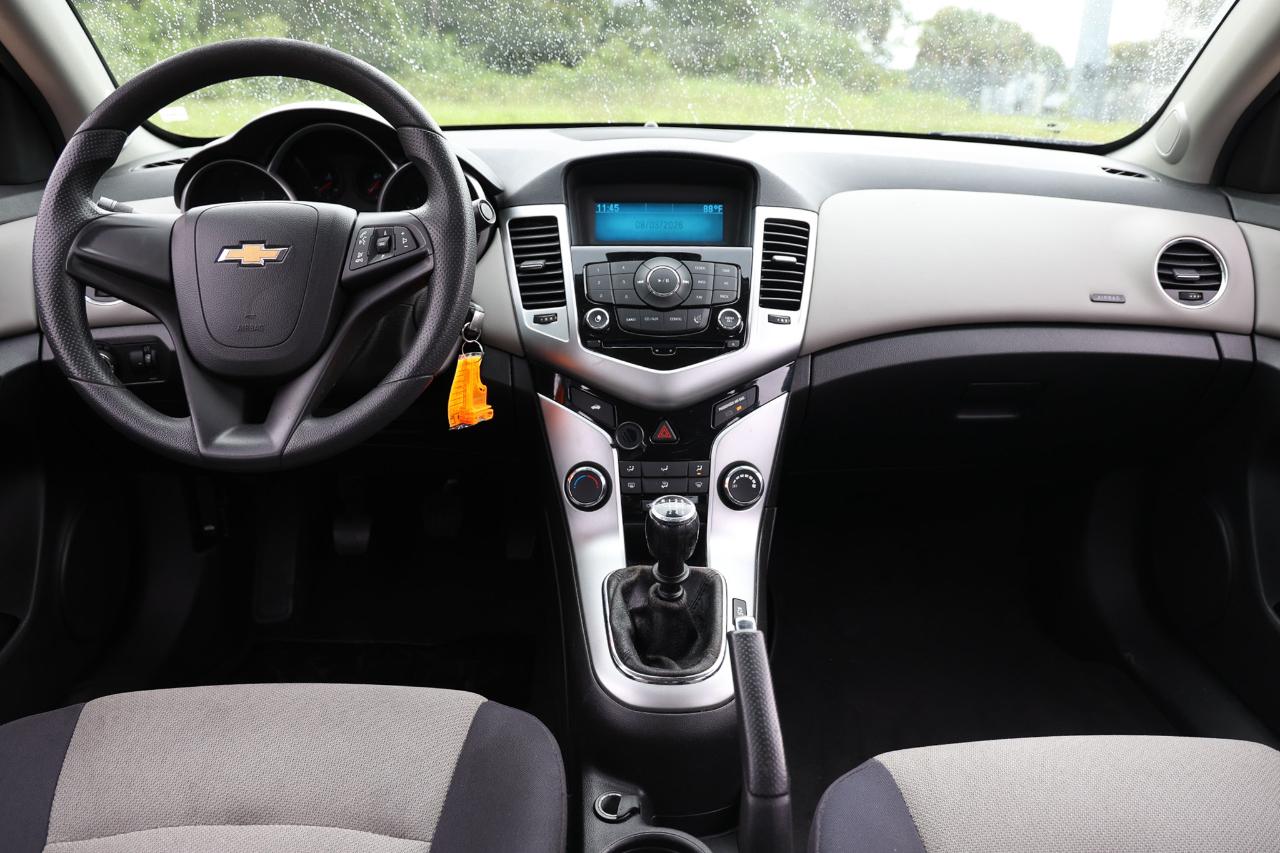 Chevrolet Cruze L Manual 2015