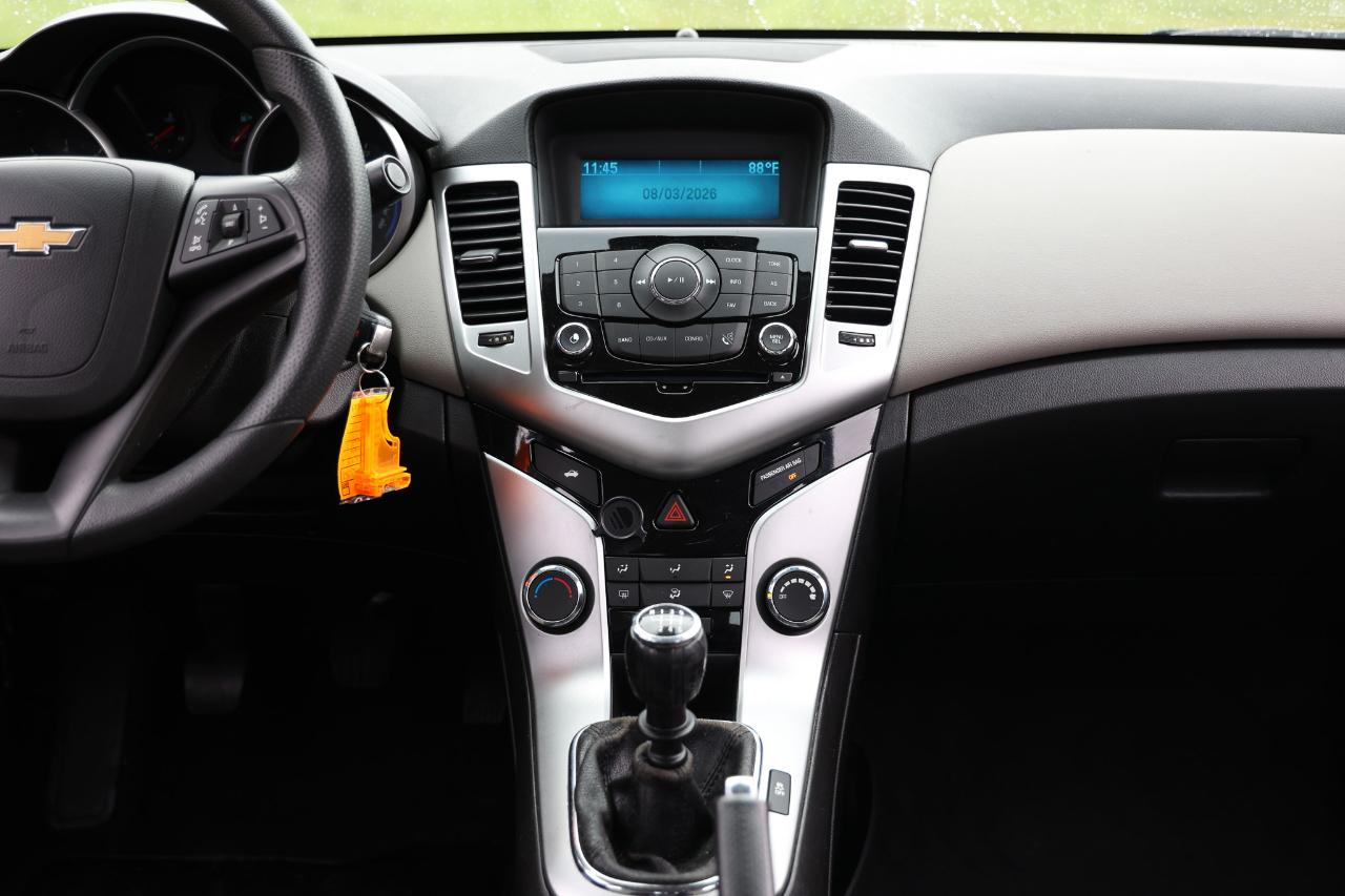 Chevrolet Cruze L Manual 2015