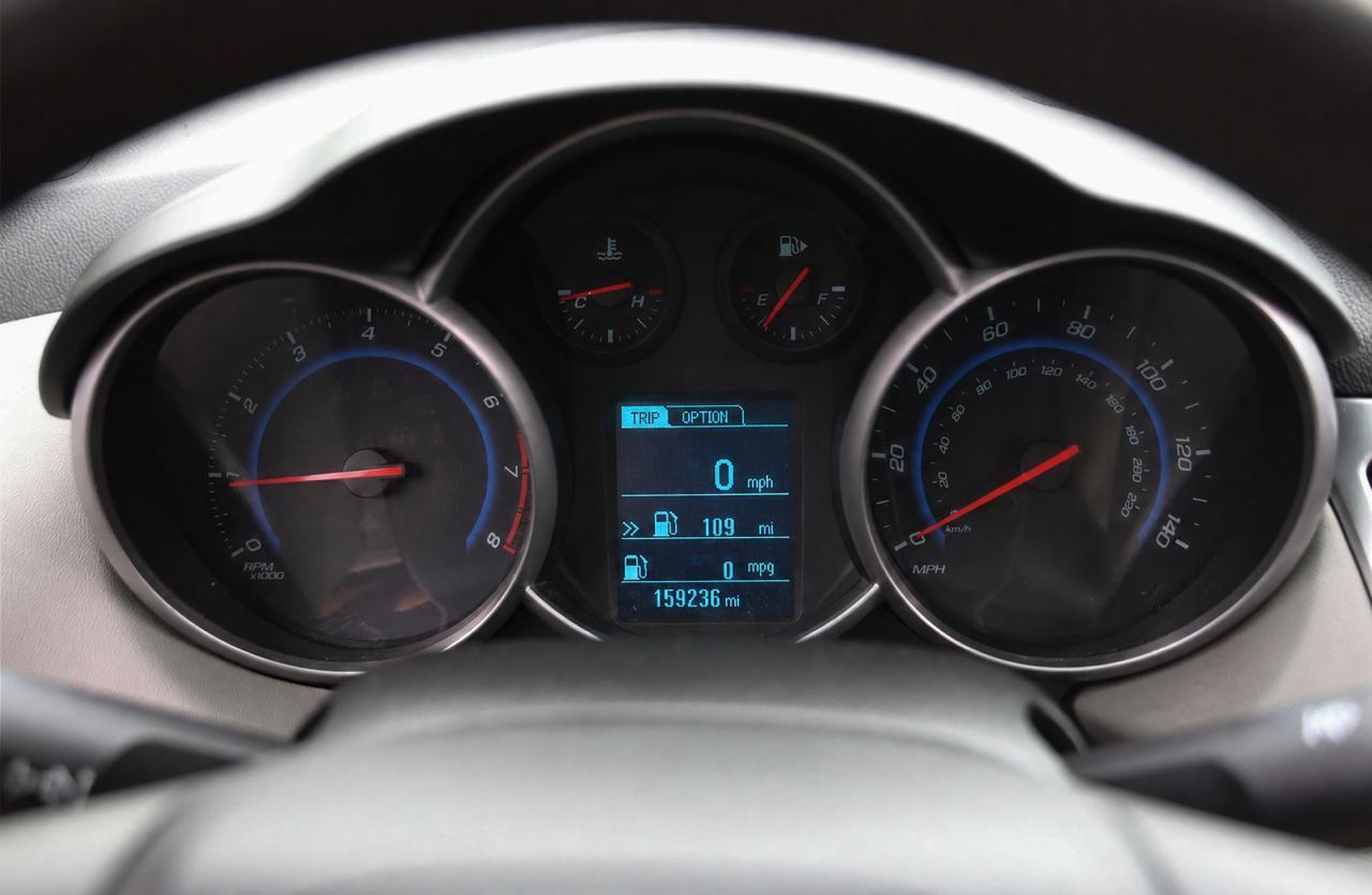 Chevrolet Cruze L Manual 2015