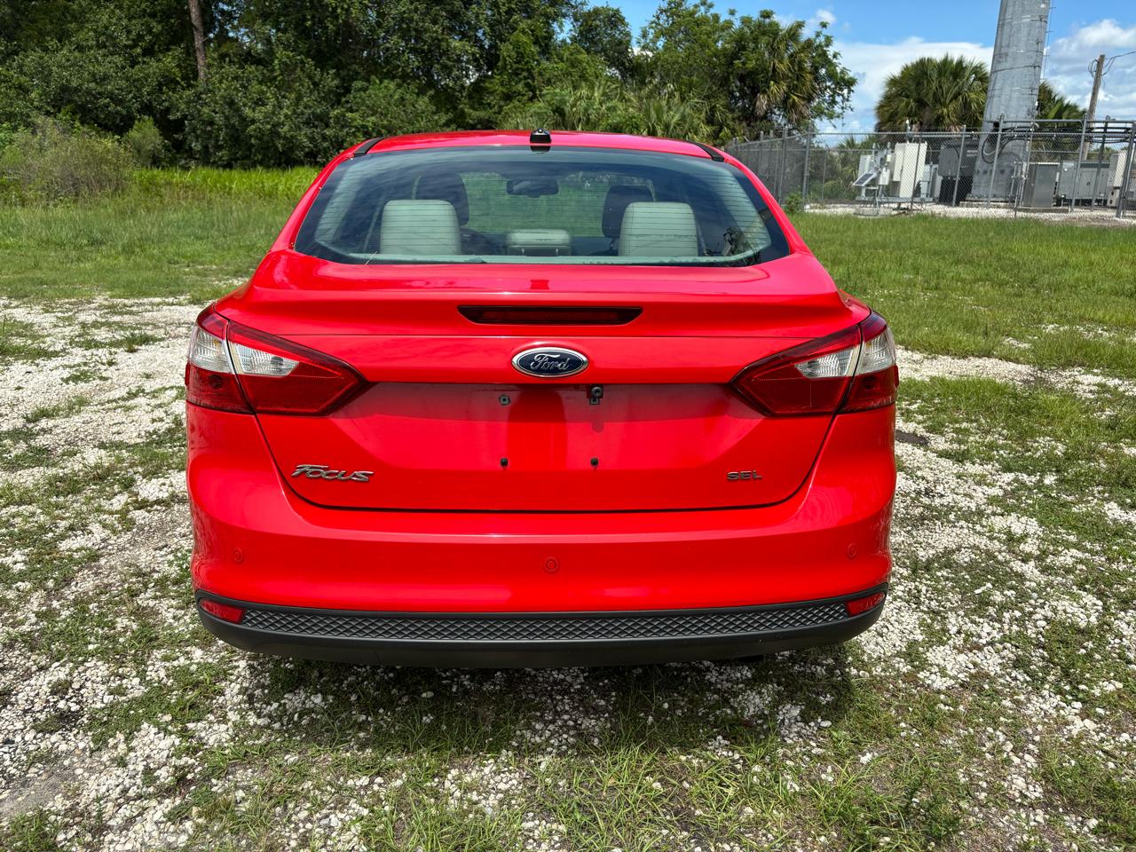 Ford Focus  2012