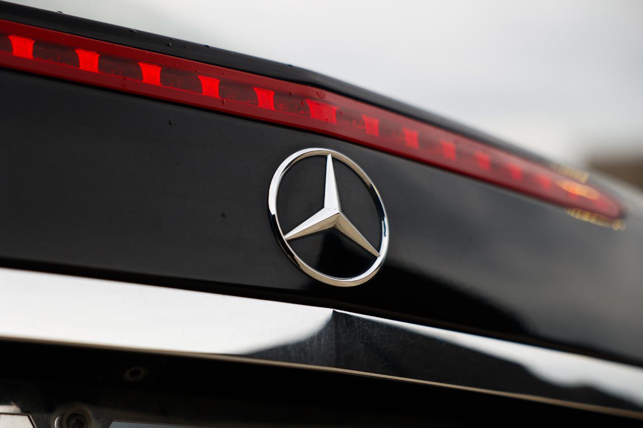 Mercedes-Benz E-Class  2010