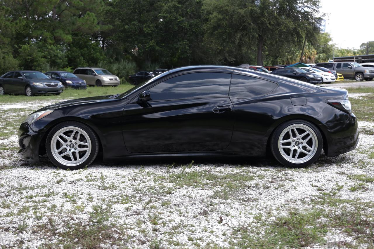 Hyundai Genesis Coupe  2013