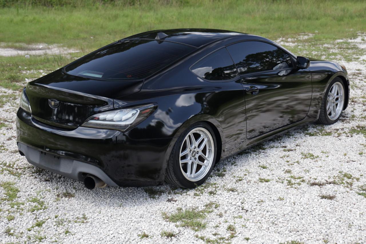 Hyundai Genesis Coupe  2013