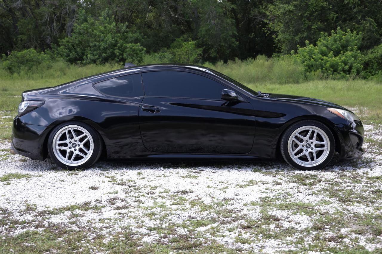 Hyundai Genesis Coupe  2013