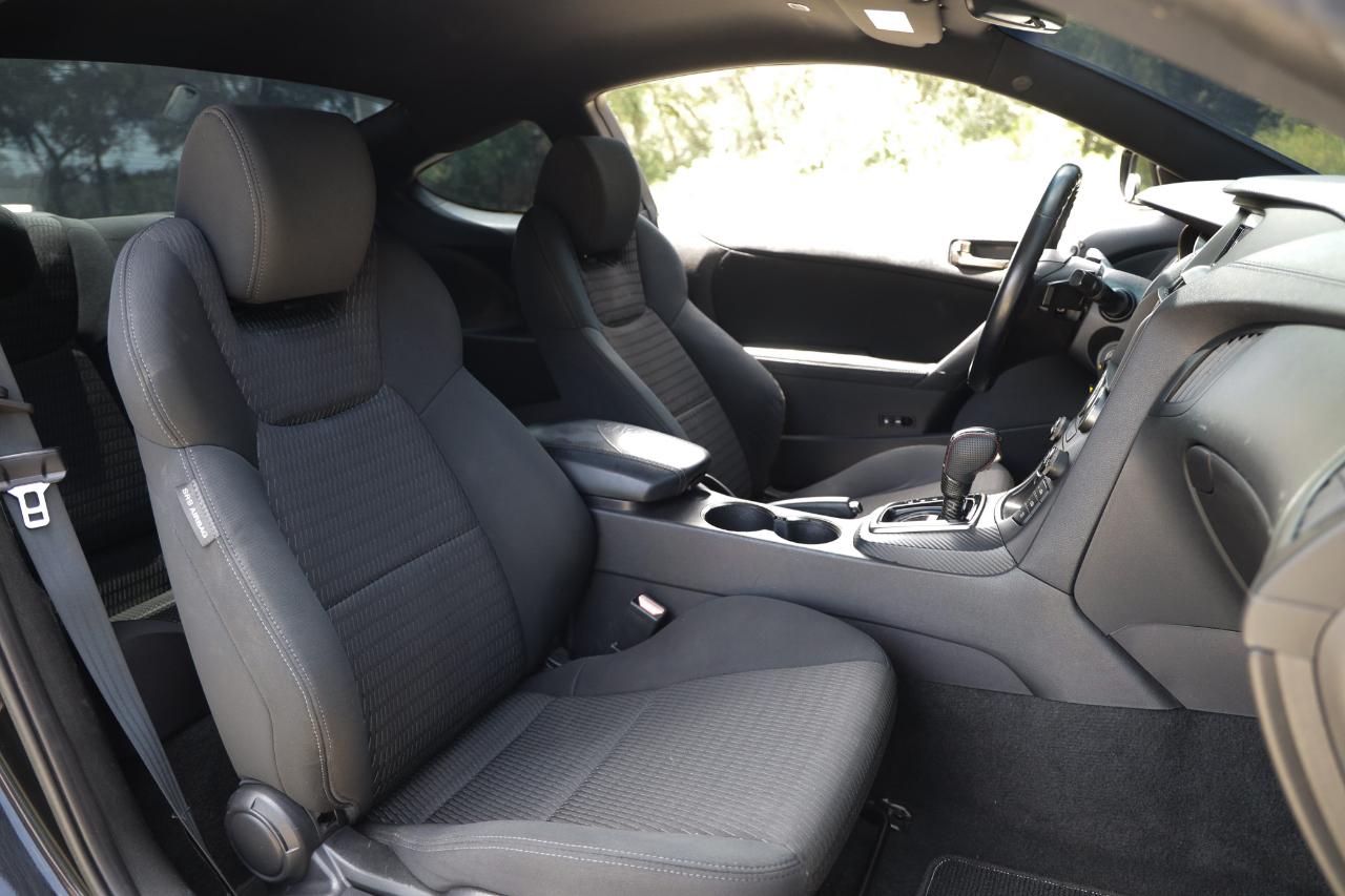 Hyundai Genesis Coupe  2013