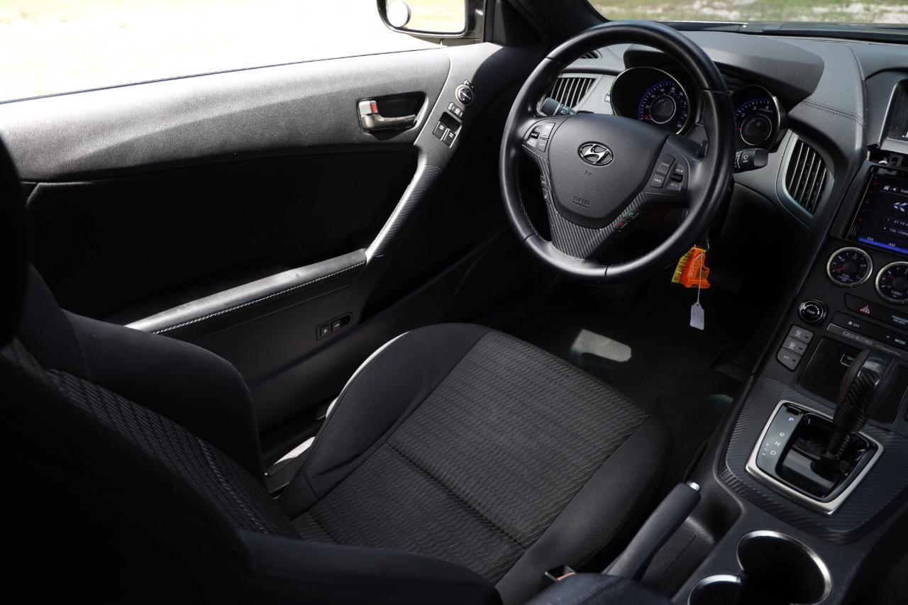 Hyundai Genesis Coupe  2013