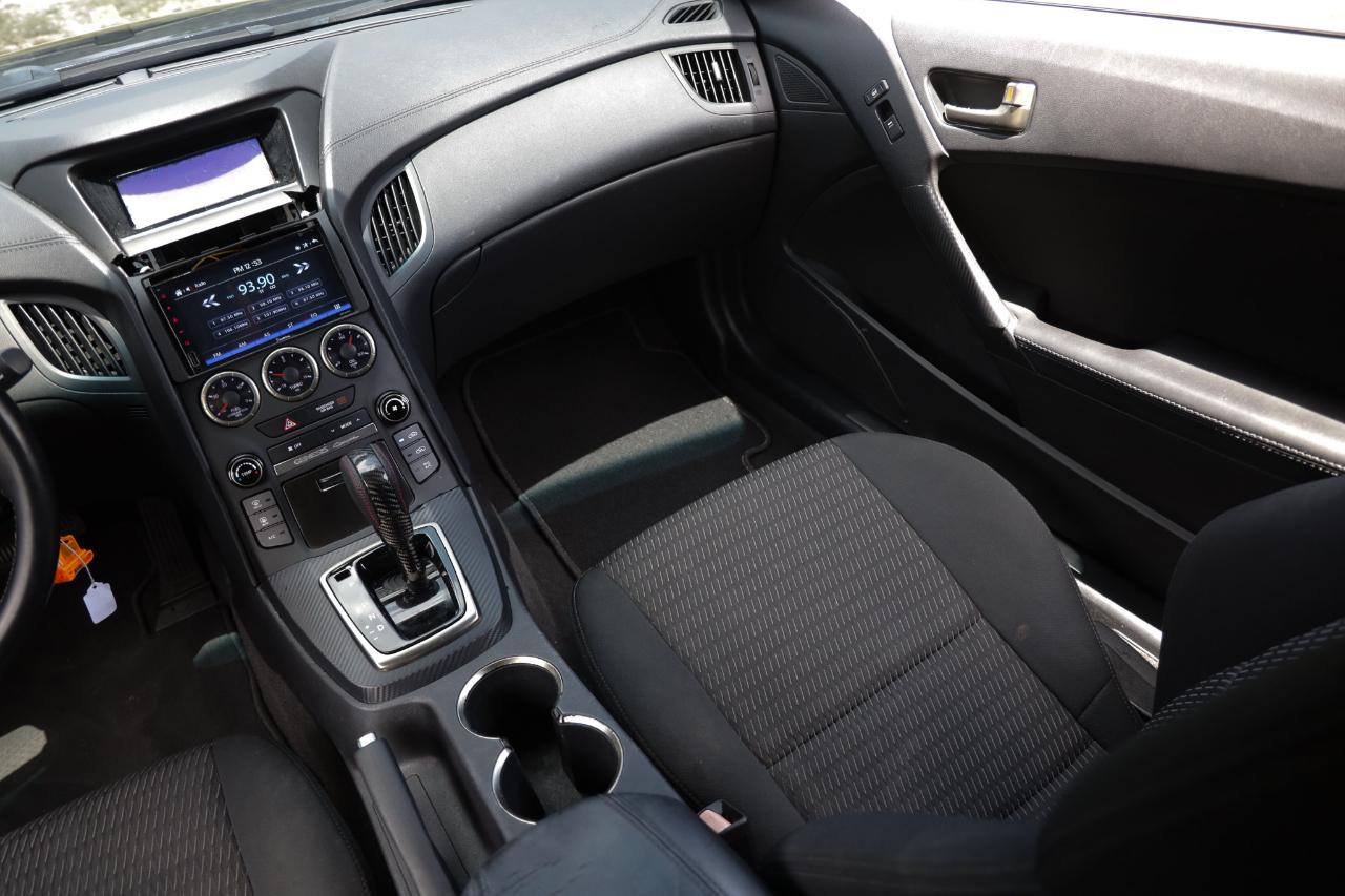 Hyundai Genesis Coupe  2013