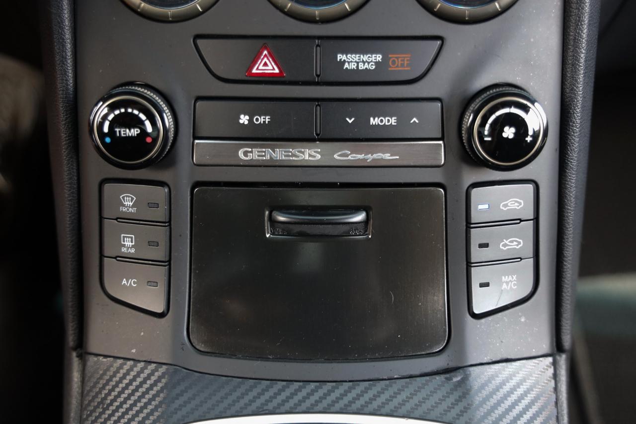 Hyundai Genesis Coupe  2013