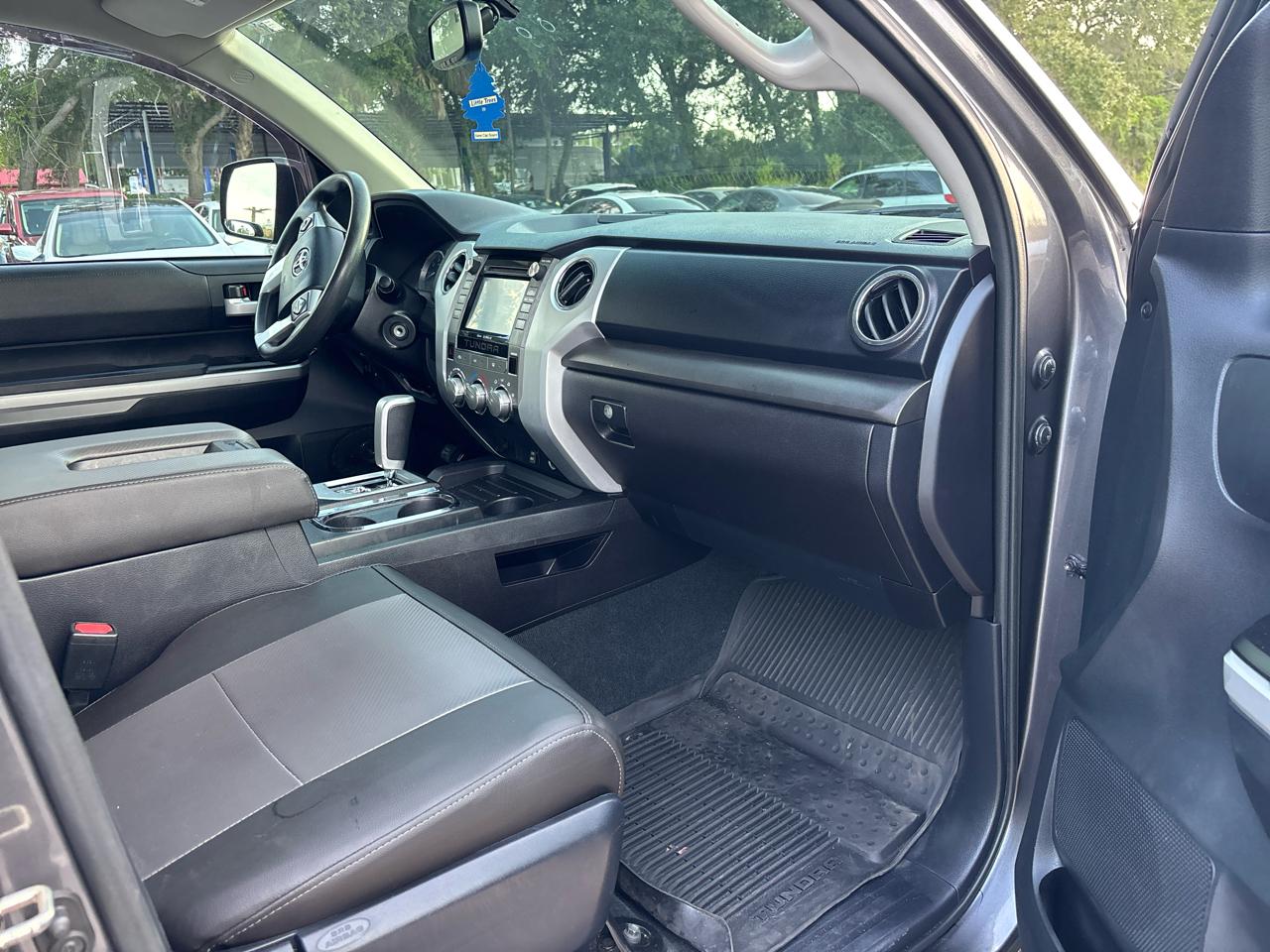 Toyota Tundra 2WD Truck  2016