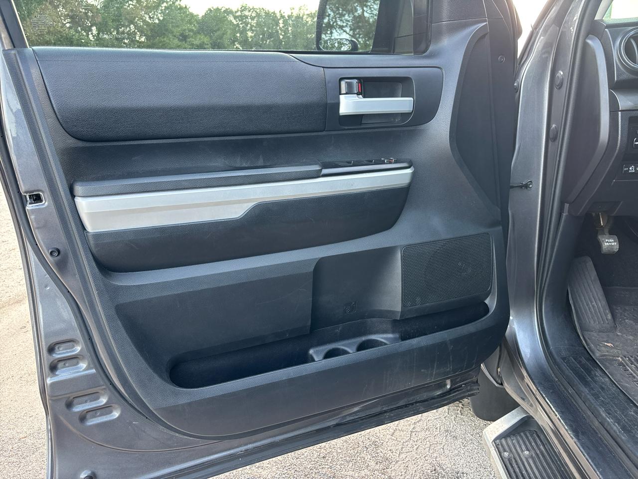 Toyota Tundra 2WD Truck  2016
