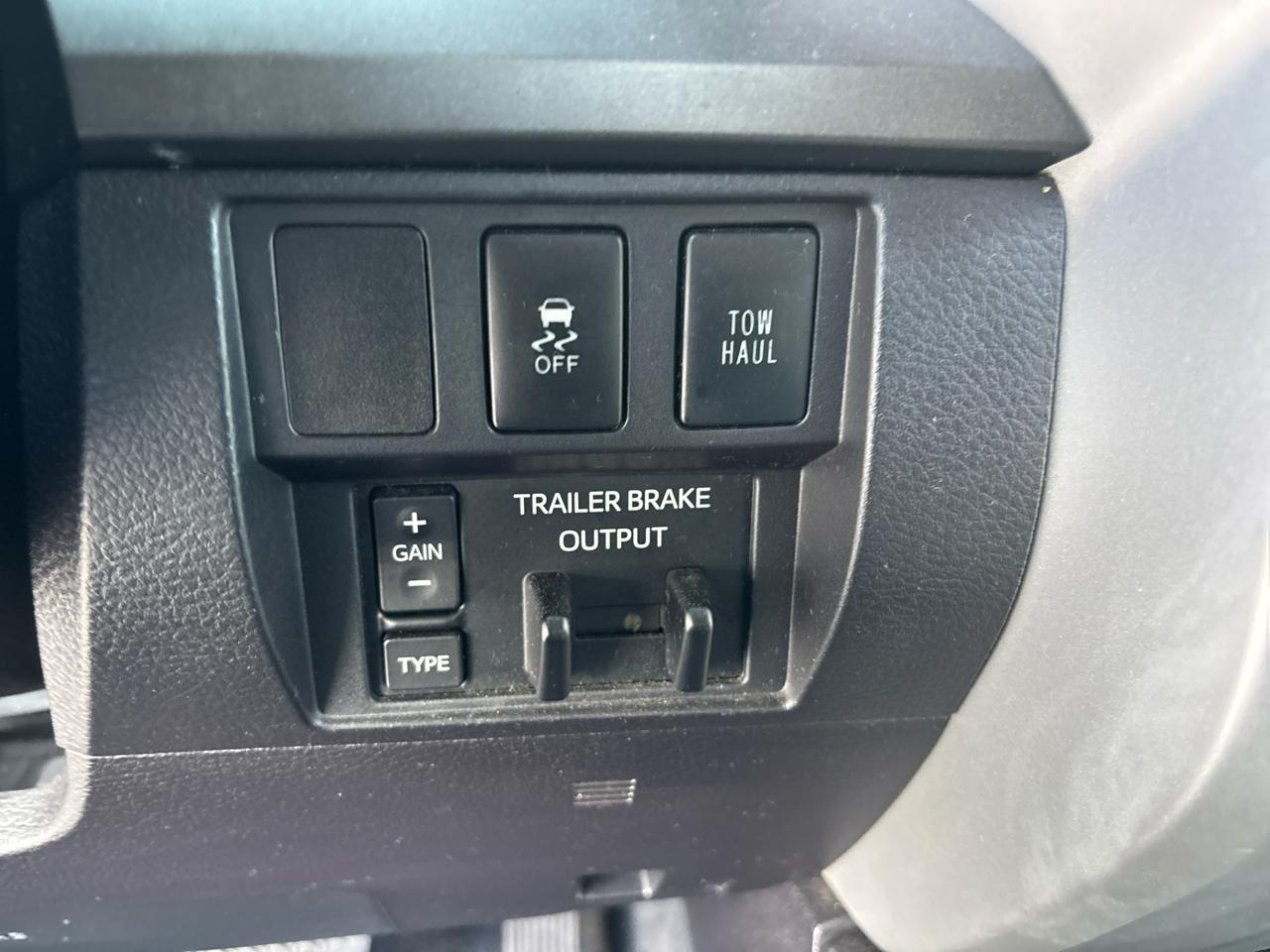 Toyota Tundra 2WD Truck  2016