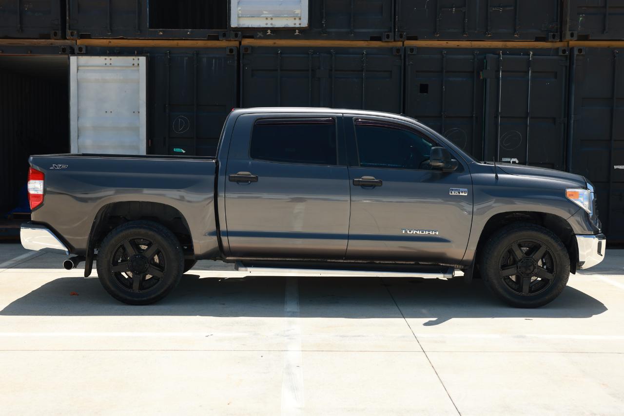 Toyota Tundra 2WD Truck  2016