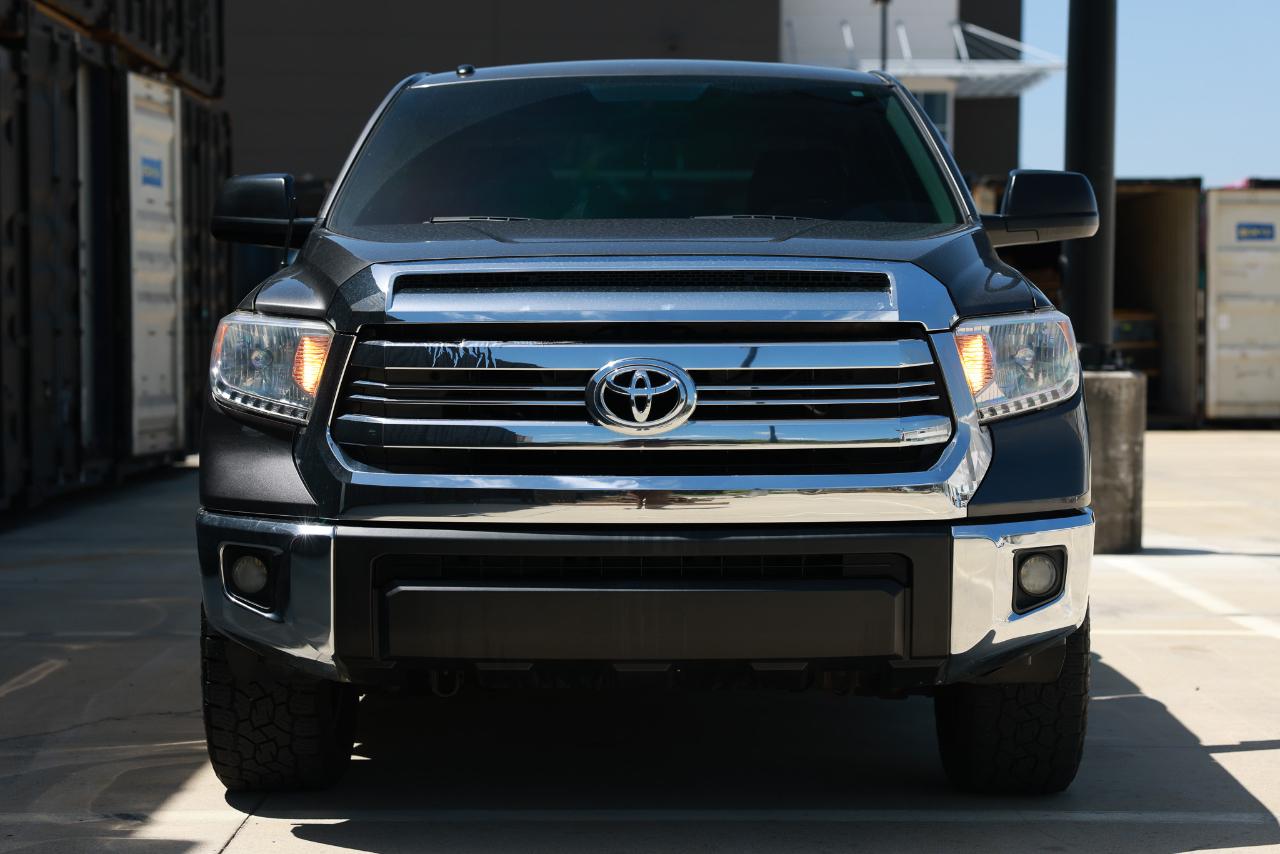 Toyota Tundra 2WD Truck  2016