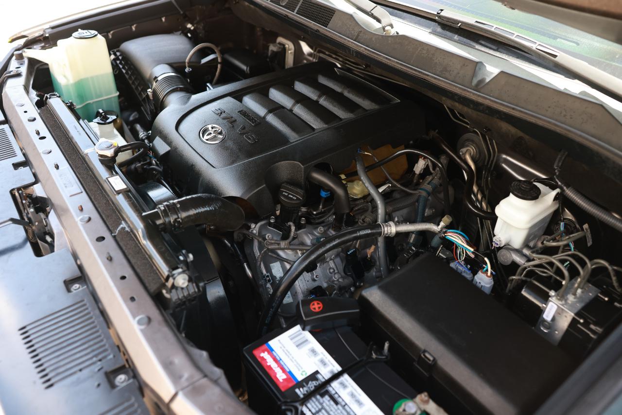 Toyota Tundra 2WD Truck  2016
