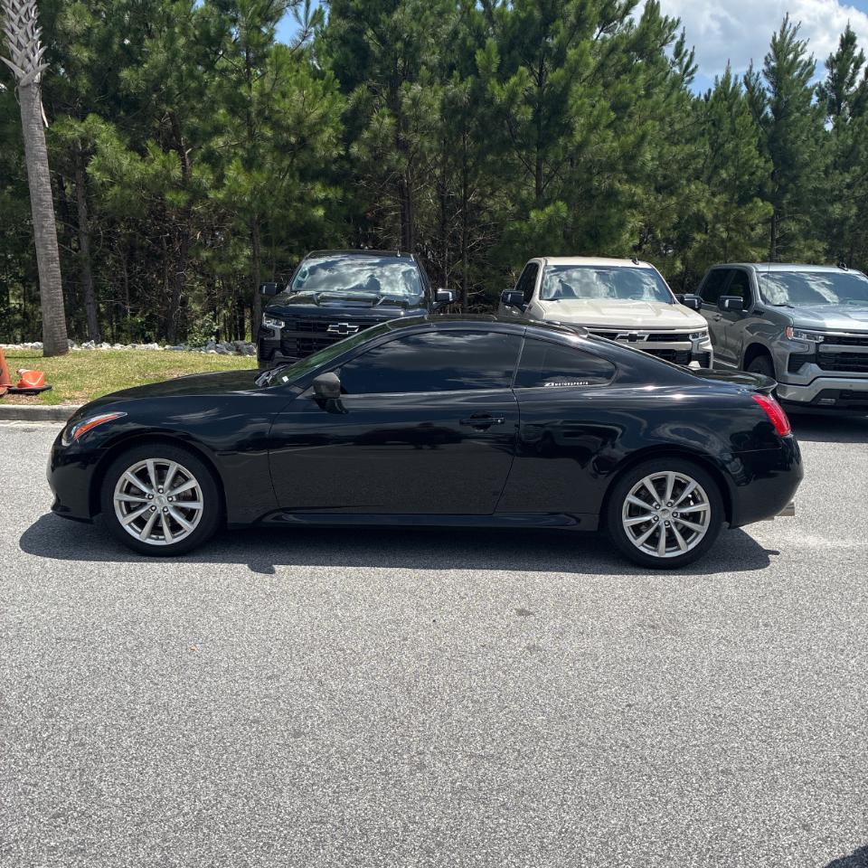 Infiniti G37 Coupe  2011