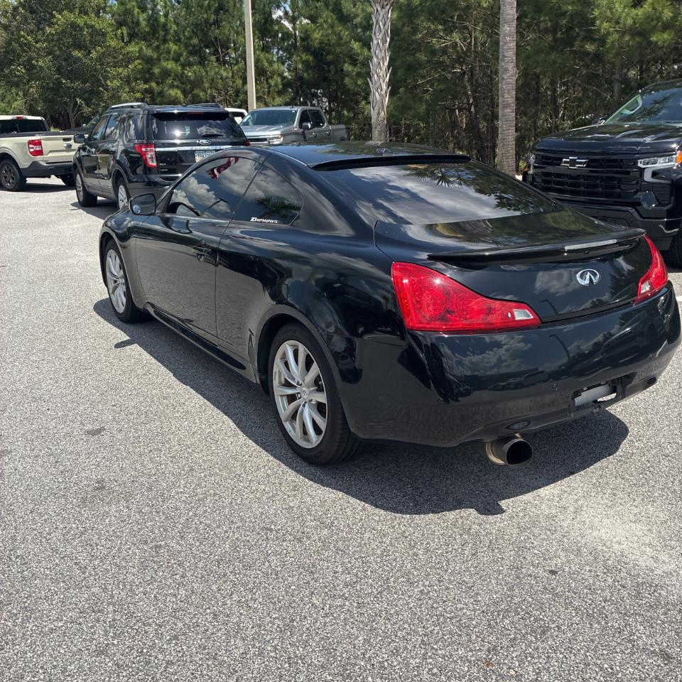 Infiniti G37 Coupe  2011