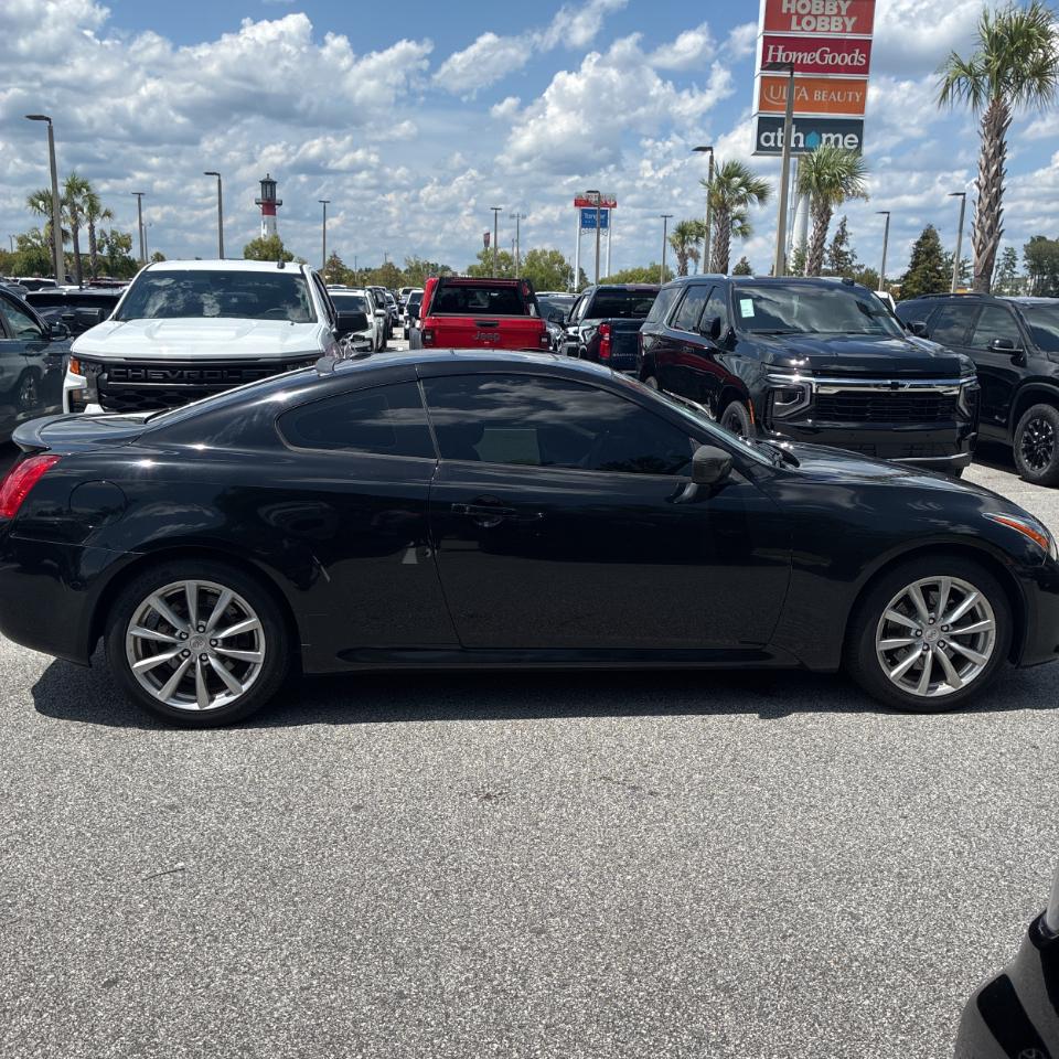 Infiniti G37 Coupe  2011