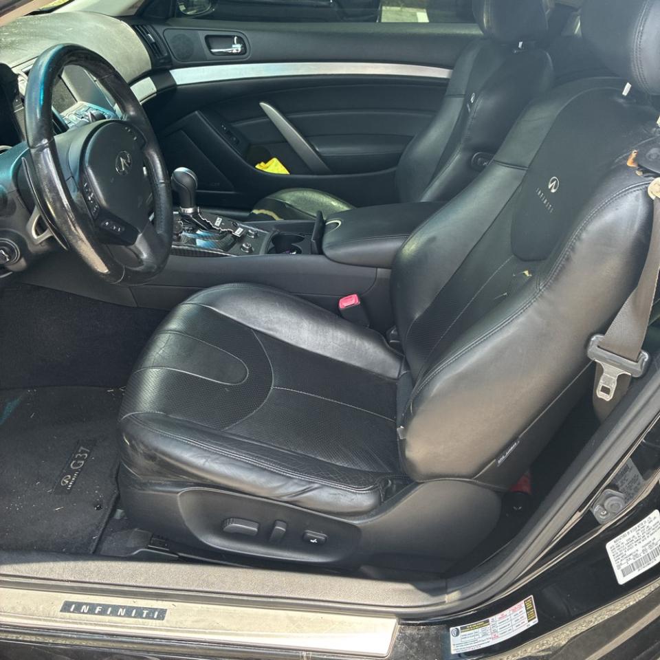 Infiniti G37 Coupe  2011