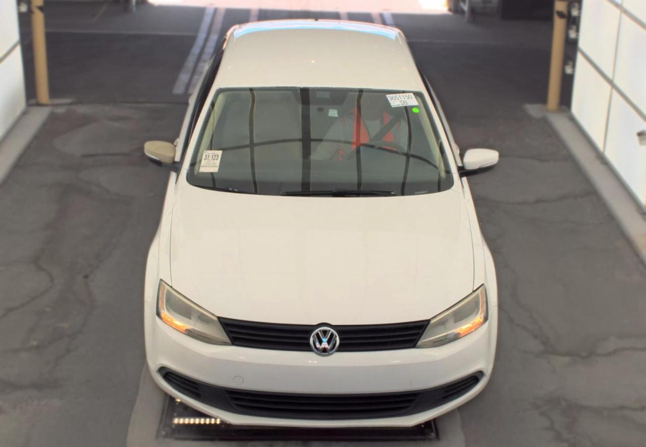 Volkswagen Jetta Sedan  2012