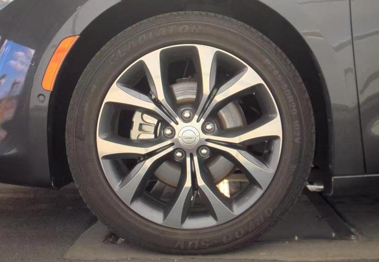 Chrysler Pacifica  2017
