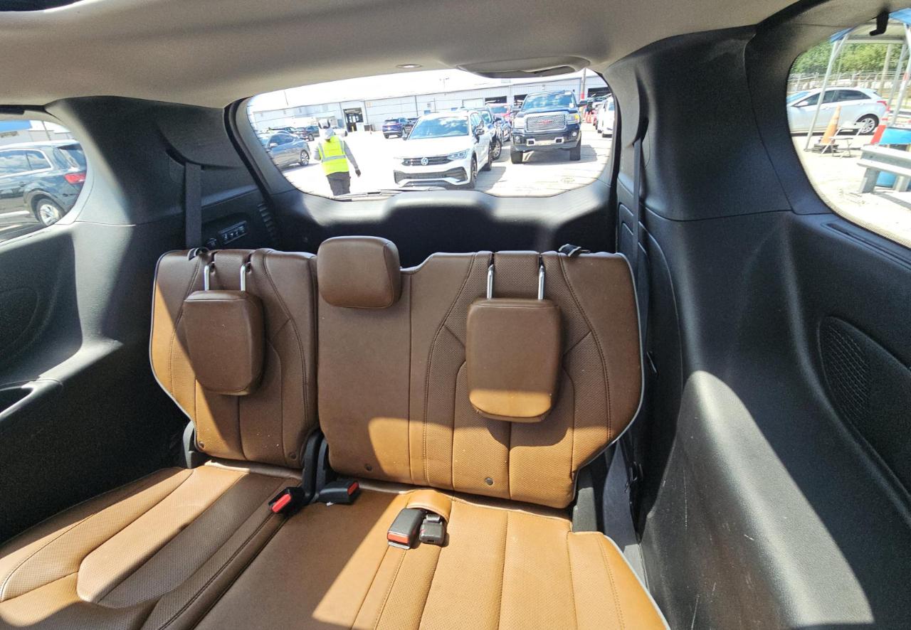 Chrysler Pacifica  2017
