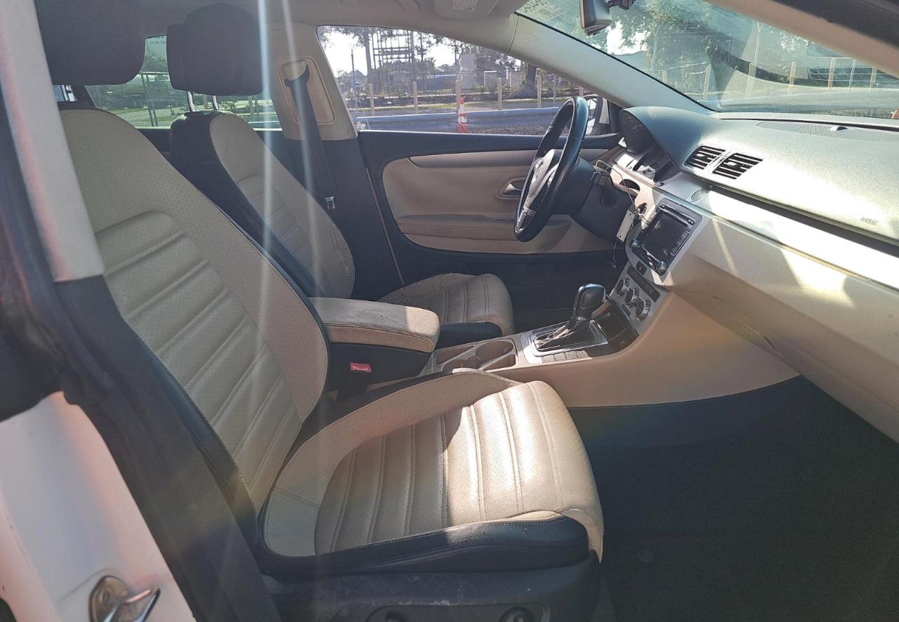 Volkswagen CC  2013