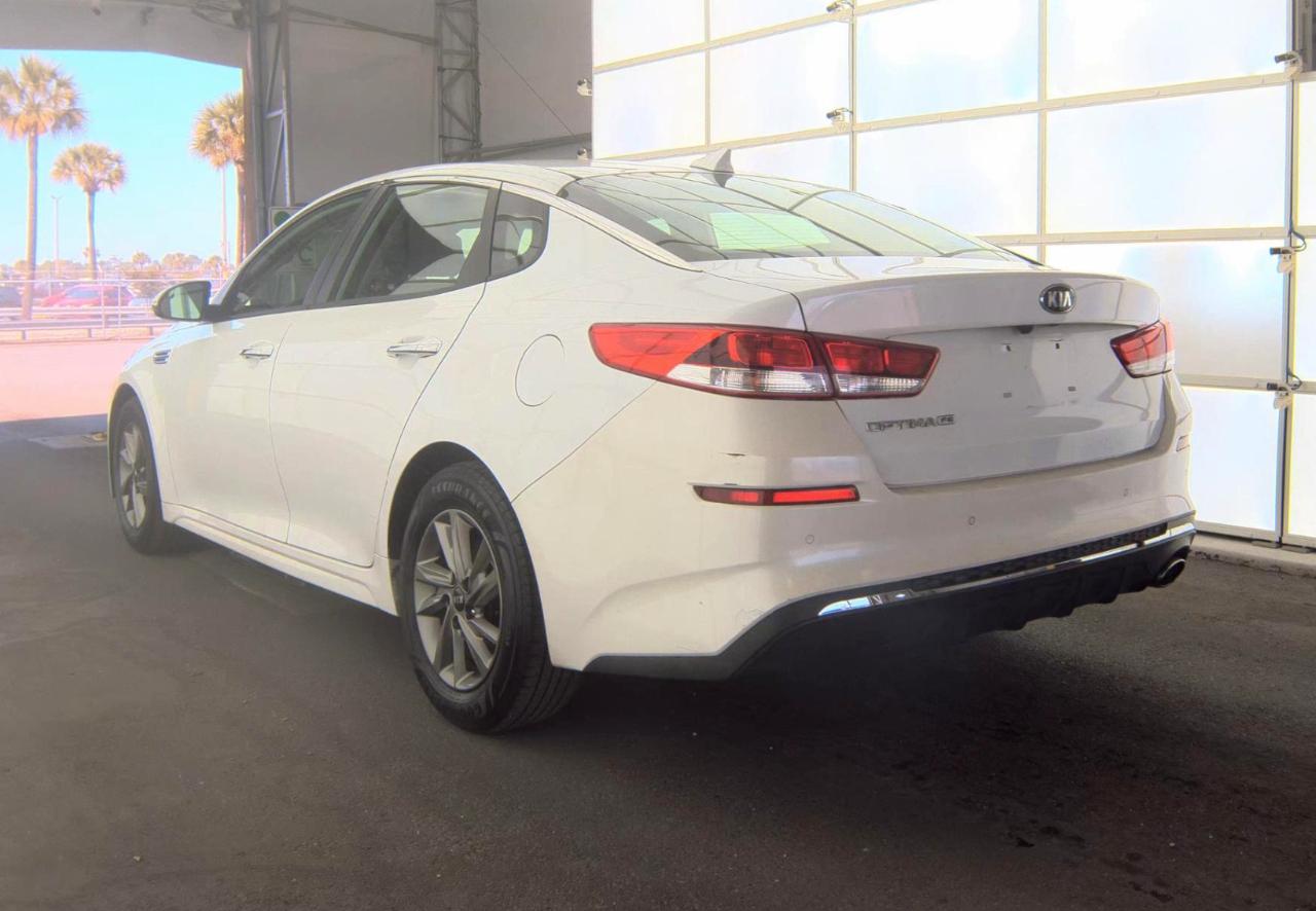 Kia Optima  2020