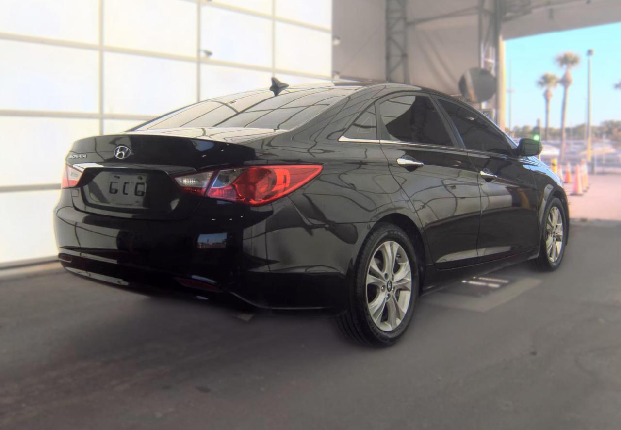 Hyundai Sonata  2011