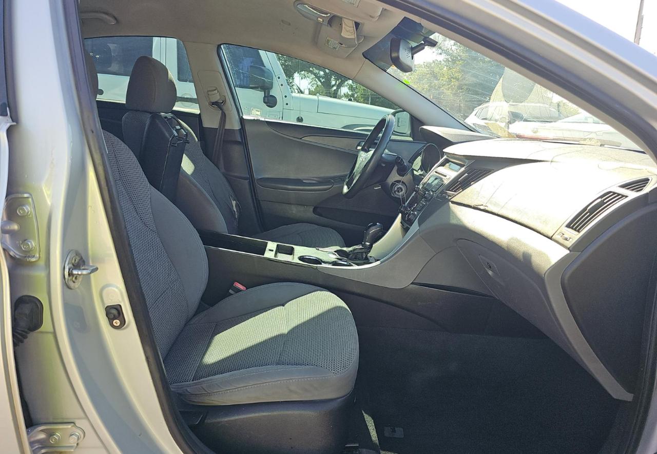 Hyundai Sonata  2011