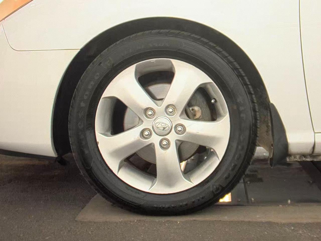 Hyundai Elantra  2007
